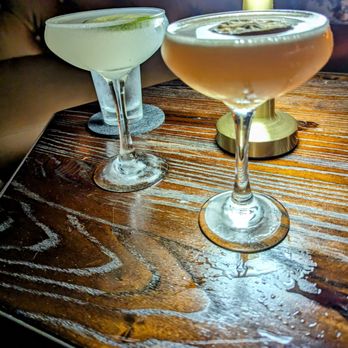 Swizzle Rum Bar & Drinkery - Cocktail Bars Near Me - Miami Beach, Florida
