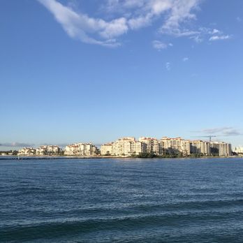 South Pointe Park - Parks Near Me - Miami Beach, Florida South Pointe Park - Parks Near Me - Miami Beach, Florida