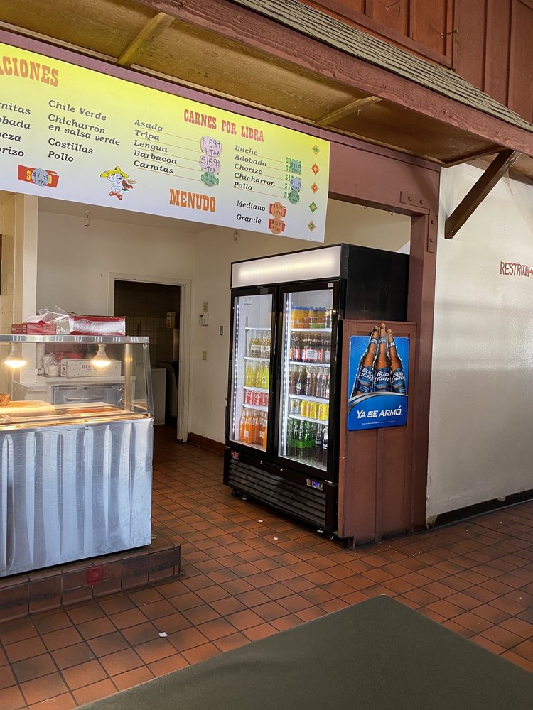Tacos Y Tortas Chalio's 2