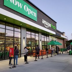 Amazon Fresh - Line on Grand opening day 1/14/2021