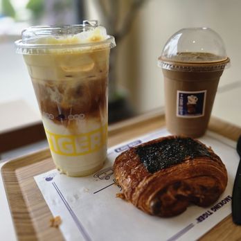 Smoking Tiger Coffee Lab - Corn latte, coffee slush, kimchi spam masubi croissant - Cafes Near Me - Monterey Park, California