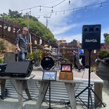 Highway 1 Brewing Company - Herb Toor Blues Band - Breweries Near Me - Pescadero, California Highway 1 Brewing Company - Herb Toor Blues Band - Breweries Near Me - Pescadero, California