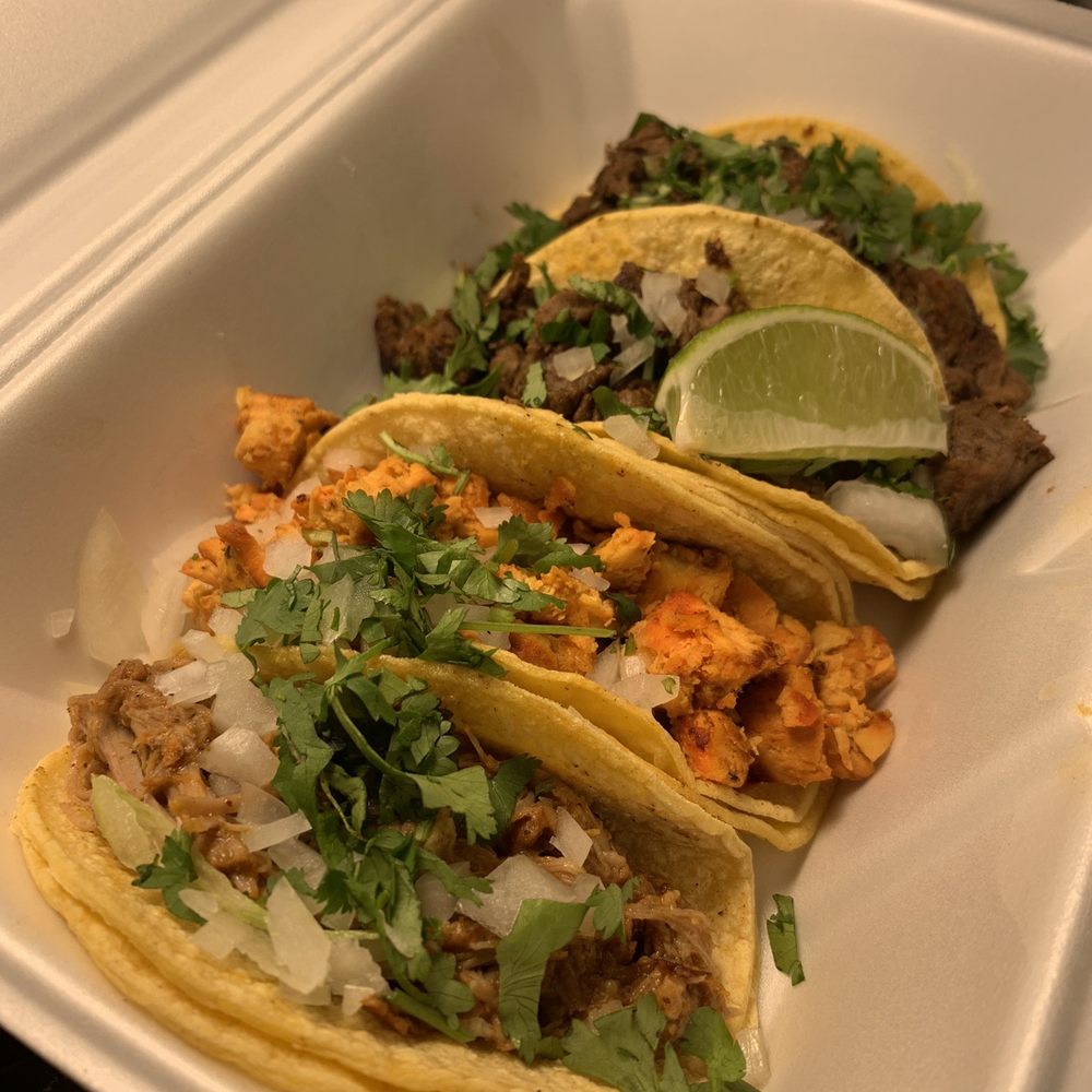 Devorame - 2 steak tacos, 1 chicken taco, 1 carnitas taco - Food Trucks Near Me - Los Angeles, California Devorame - 2 steak tacos, 1 chicken taco, 1 carnitas taco - Food Trucks Near Me - Los Angeles, California