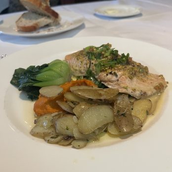 Vintage Press - Pistachio Crusted Salmon, so good!! - American Near Me - Visalia, California Vintage Press - Pistachio Crusted Salmon, so good!! - American Near Me - Visalia, California
