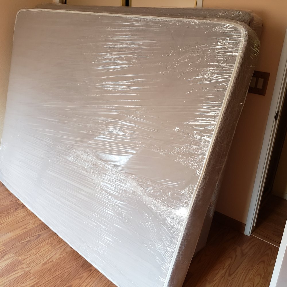 Movers R Here - bed - Movers Near Me - Newark, California Movers R Here - bed - Movers Near Me - Newark, California