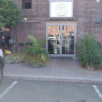 Sono Wood Fired - Back door entrance - Pizza Near Me - Norwalk, Connecticut Sono Wood Fired - Back door entrance - Pizza Near Me - Norwalk, Connecticut