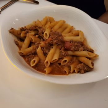 Nebbiolo Ristorante - Penne bolognese. - Italian Near Me - Cancún, ROO Nebbiolo Ristorante - Penne bolognese. - Italian Near Me - Cancún, ROO