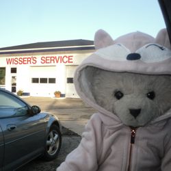 Wisser's Townline Service - Isolde does not believe a lady should pump her own gas.  She prefers to siphon it from a stranger's car.