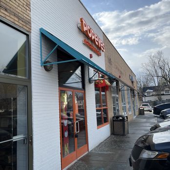 Popeyes - Fast Food Near Me - Newton, Massachusetts Popeyes - Fast Food Near Me - Newton, Massachusetts