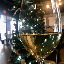 Vino Cellars - Having a cheeky Vouvray with my little Sis