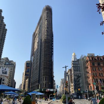 Flatiron Building - IG: happyfoodieoc - Landmarks & Historical Buildings Near Me - New York, New York Flatiron Building - IG: happyfoodieoc - Landmarks & Historical Buildings Near Me - New York, New York