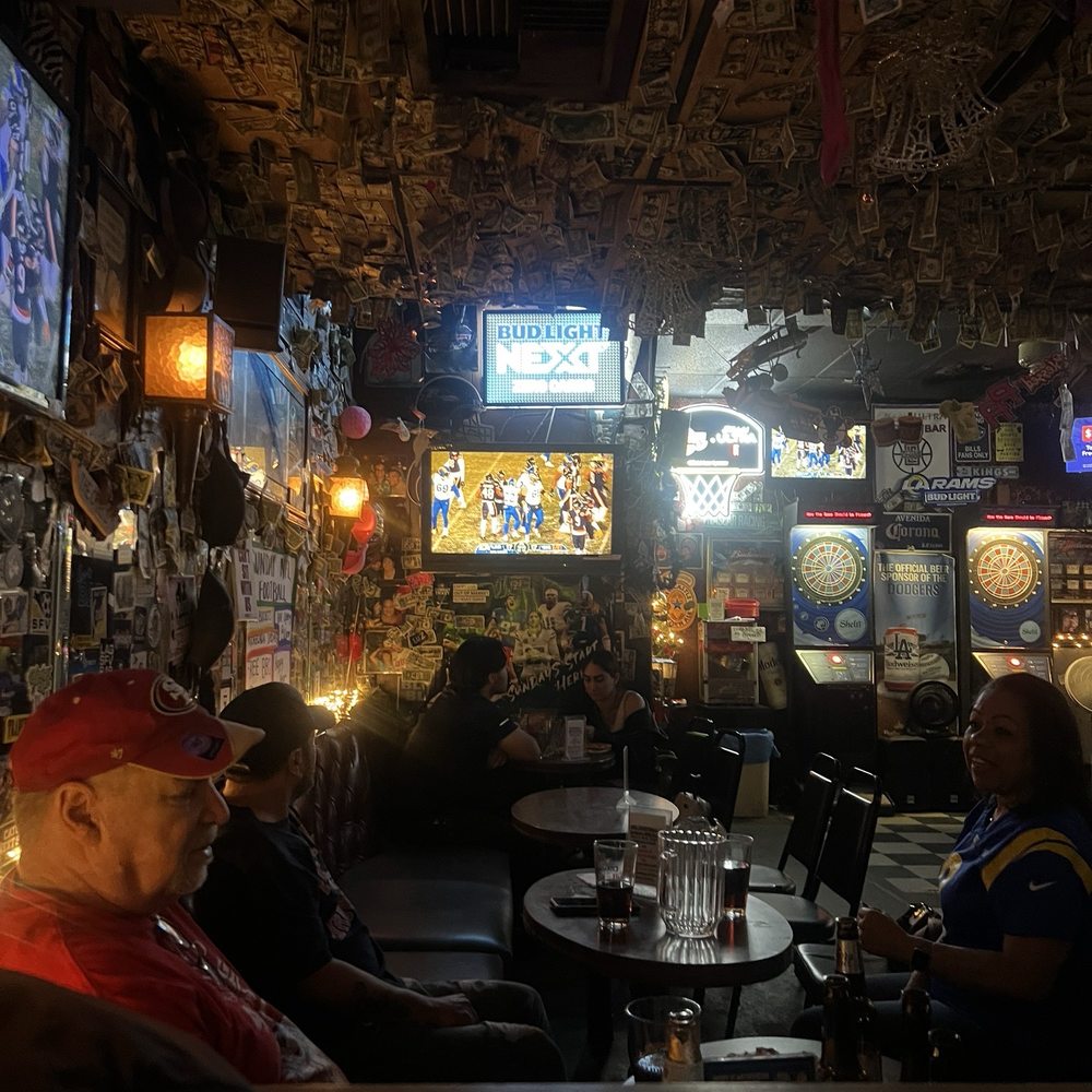 The Scene - Sports bar, TVs everywhere - Sports Bars Near Me - North Hollywood, California