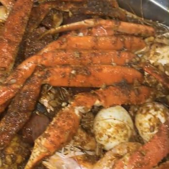 Surfing Crab - Snow crab, corn, boiled egg, sausage, shrimp, Black Mussel - Cajun/Creole Near Me - San Antonio, Texas Surfing Crab - Snow crab, corn, boiled egg, sausage, shrimp, Black Mussel - Cajun/Creole Near Me - San Antonio, Texas