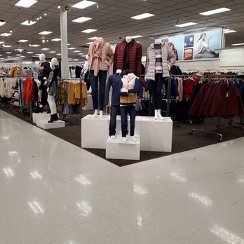 Target - Department Stores Near Me - Burbank, California