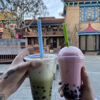 Wonder Bakery - Green milk tea and Strawberries Smoothie - Bakeries Near Me - Los Angeles, California Wonder Bakery - Green milk tea and Strawberries Smoothie - Bakeries Near Me - Los Angeles, California