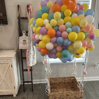 Balloons and Glitz JAX - Hot Air Balloon - Balloon Services Near Me