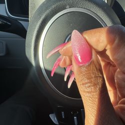 V Nails and Spa - Ombré