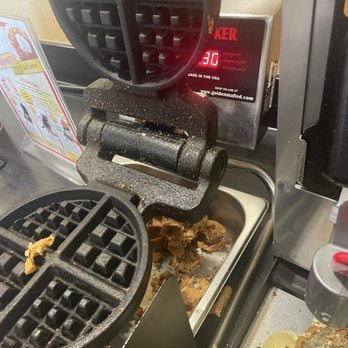 Fairfield Inn & Suites Phoenix Midtown - Nasty and dirty.  No one cleaning anything during breakfast service... - Hotels Near Me - Phoenix, Arizona