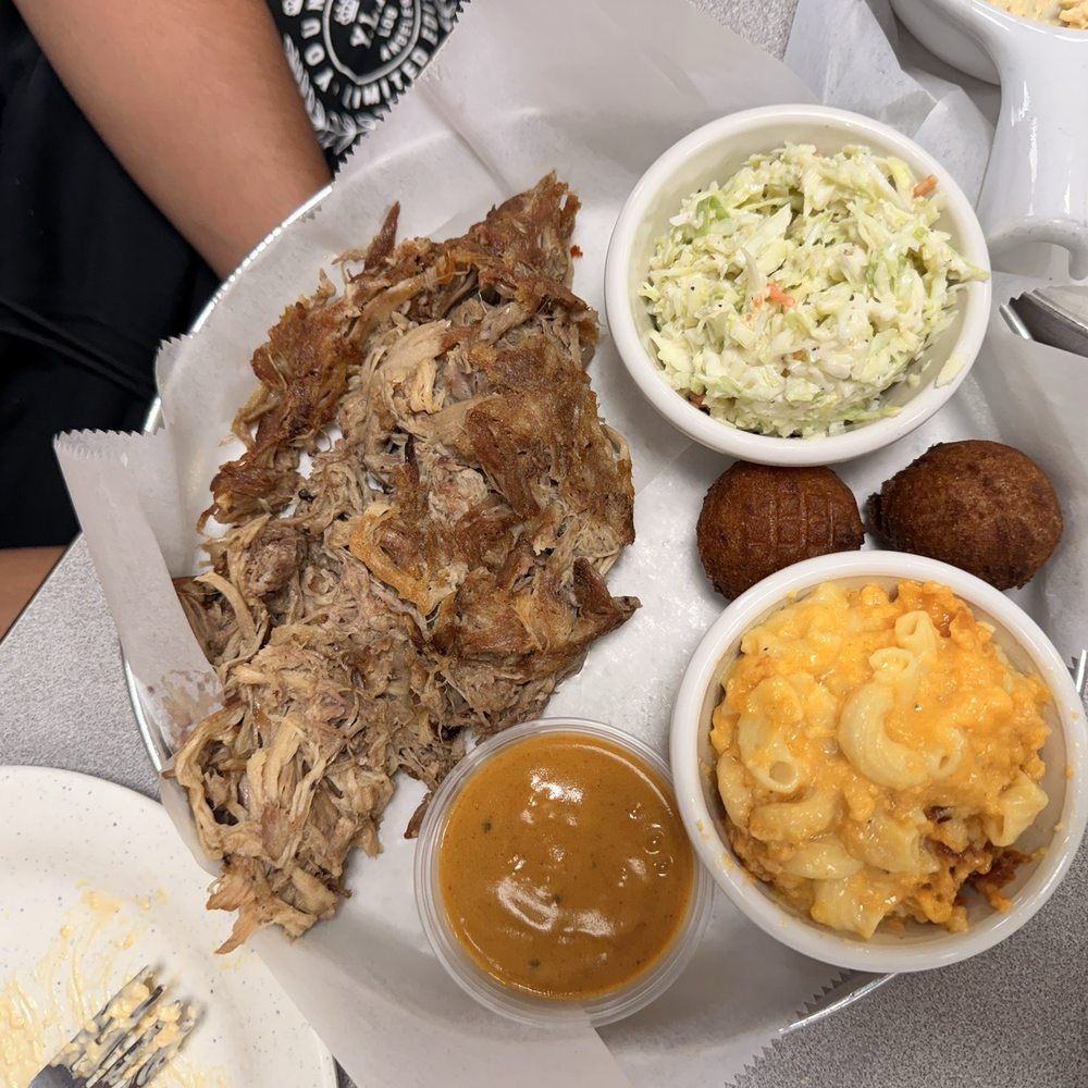 The Dixie Pig Rock Hill - Pulled pork plate - Barbeque Near Me - Rock Hill, South Carolina The Dixie Pig Rock Hill - Pulled pork plate - Barbeque Near Me - Rock Hill, South Carolina