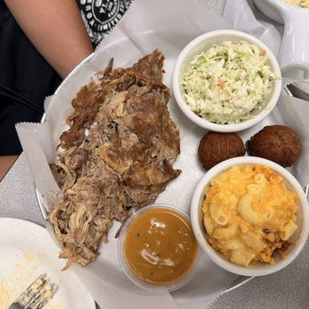The Dixie Pig Rock Hill - Pulled pork plate - Barbeque Near Me - Rock Hill, South Carolina The Dixie Pig Rock Hill - Pulled pork plate - Barbeque Near Me - Rock Hill, South Carolina