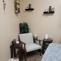 The Honey Wildflower Wax Studio - I have children's books to keep kids entertained for the busy moms who sometimes have to bring their kids to the appt.