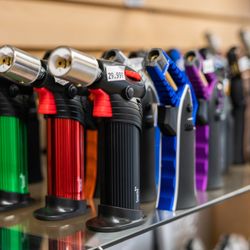 Supreme Gallery Smoke & Vape