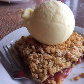 Baddeck Lobster Suppers - Strawberry rhubarb crisp with vanilla ice cream - Seafood Near Me - Baddeck, Nova Scotia