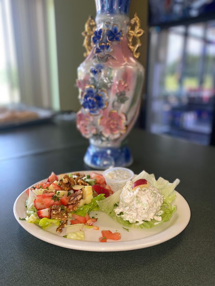 Taverna on the Green Logo