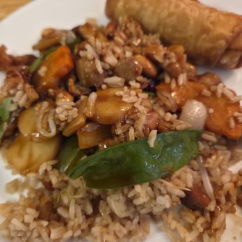 Chen’s Kitchen - Kung Po Chicken lunch special with egg roll plated - Chinese Near Me - Williston Park, New York