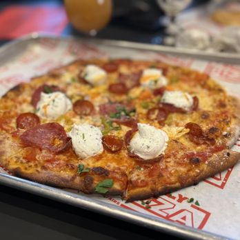 Surly Brewing - Fancy pic, tasty pizza - Breweries Near Me - Minneapolis, Minnesota Surly Brewing - Fancy pic, tasty pizza - Breweries Near Me - Minneapolis, Minnesota