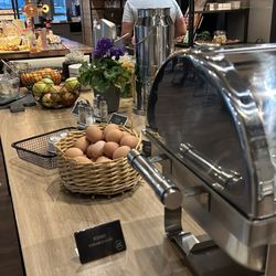 ibis Dortmund City - Das schön präsentierte Frühstücksbüffet bietet eine gute Auswahl