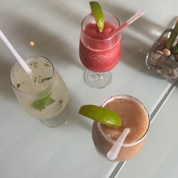 Limón y Sal - Drinks - Strawberries and Tumeric Margaritas, and a Mojito. - Seafood Near Me - Riviera Maya, ROO Limón y Sal - Drinks - Strawberries and Tumeric Margaritas, and a Mojito. - Seafood Near Me - Riviera Maya, ROO