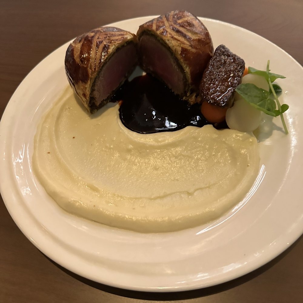 Ramsay's Kitchen - Wellington supercharged by Foie! - New American Near Me - Las Vegas, Nevada Ramsay's Kitchen - Wellington supercharged by Foie! - New American Near Me - Las Vegas, Nevada