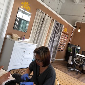 Lux Nail Salon - Nail Salons Near Me - Honolulu, Hawaii Lux Nail Salon - Nail Salons Near Me - Honolulu, Hawaii