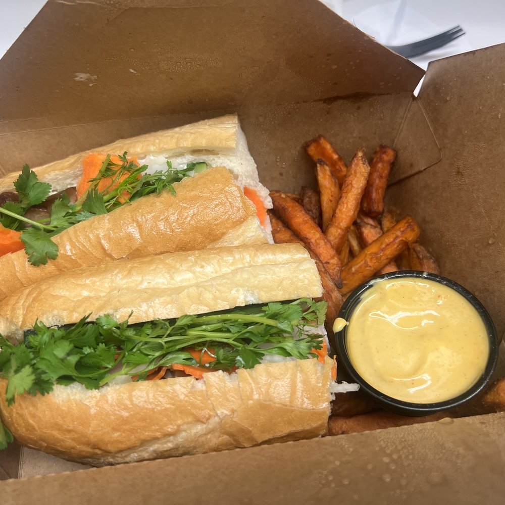 Papaya - Braised Pork Belly Baguette - Vietnamese Near Me - Renton, Washington