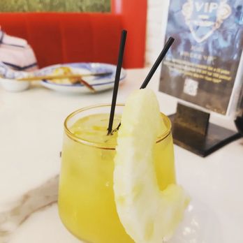 Kin Dee - Even a simple pineapple juice was set to look posh - Thai Near Me - Houston, Texas Kin Dee - Even a simple pineapple juice was set to look posh - Thai Near Me - Houston, Texas