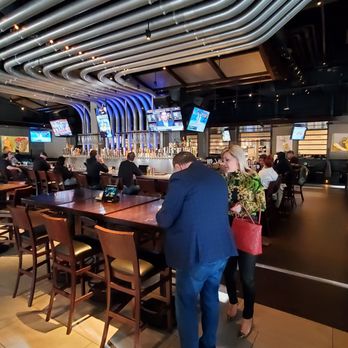 Yard House - Vegetarian Near Me - Burbank, California Yard House - Vegetarian Near Me - Burbank, California