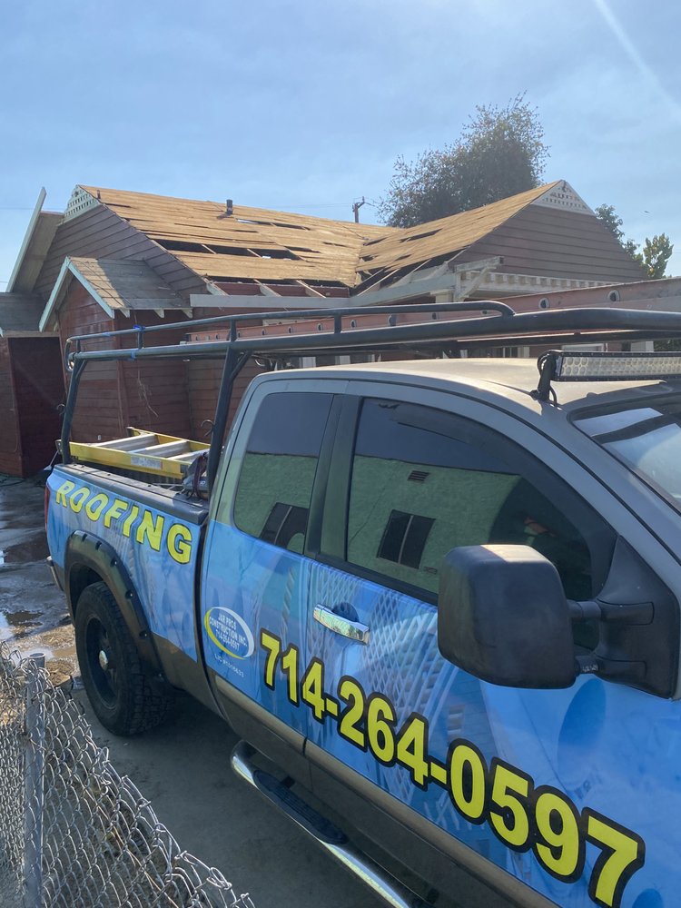 Slide of Jar Pros Construction