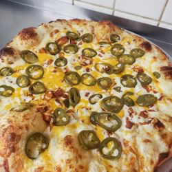 Kwikfill Red Apple - Firey Chicken Tender Pizza