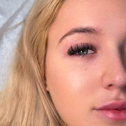Snatched beauty - Volume lash extensions