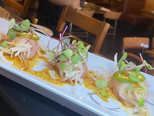 Louie Louie The Restaurant Sushi Bar y Mas by null