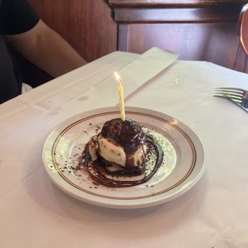 Francesca's On Chestnut - Birthday profiterole - Italian Near Me - Chicago, Illinois