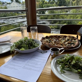Schilling Beer - Chicken maple bacon pizza & salad - Pizza Near Me - Littleton, New Hampshire Schilling Beer - Chicken maple bacon pizza & salad - Pizza Near Me - Littleton, New Hampshire