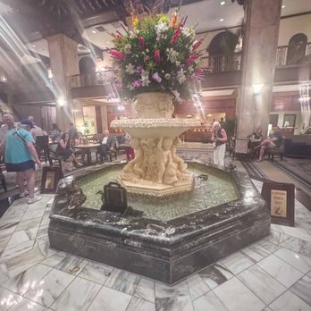 The Peabody Memphis - The famous Peabody Hotel - Lobby & Ducks - Hotels Near Me - Memphis, Tennessee The Peabody Memphis - The famous Peabody Hotel - Lobby & Ducks - Hotels Near Me - Memphis, Tennessee