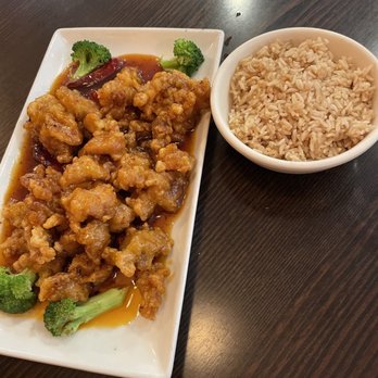 Tasty China House - General Tso's Chicken and fried rice - Chinese Near Me - Manhattan, Kansas