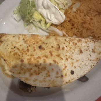 El Potro - Chicken Quesadilla Supreme - Mexican Near Me - Apopka, Florida El Potro - Chicken Quesadilla Supreme - Mexican Near Me - Apopka, Florida