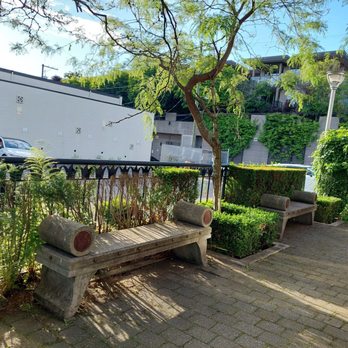 The Frying Irishman - Cozy patio at the back of the building where the pick up and deliveries are. - Irish Near Me - Vancouver, British Columbia The Frying Irishman - Cozy patio at the back of the building where the pick up and deliveries are. - Irish Near Me - Vancouver, British Columbia
