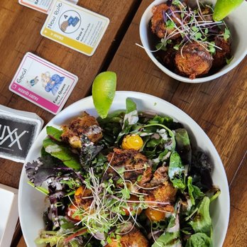 Zi Spice - Deconstructed samosa and tikka bites - Coffee & Tea Near Me - Ashland, Oregon