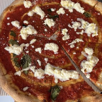 Capo Pazzo - Margarita pizza - large - Pizza Near Me - Sarasota, Florida