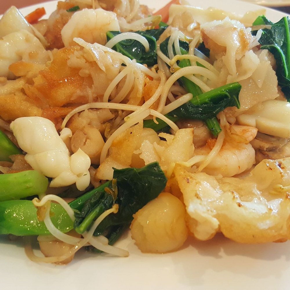 Pho Ha Noi Cuisine - Seafood crispy flat noodles - Juice Bars & Smoothies Near Me - Austin, Texas